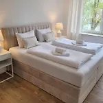 Grosse Mit Traumhaftem Hafenblick Von 