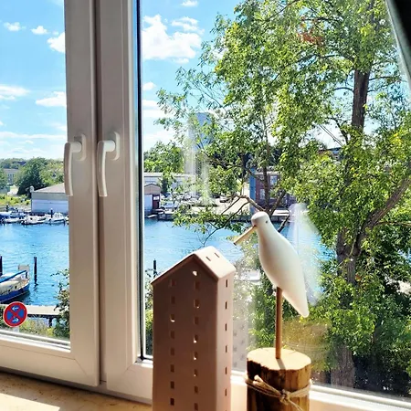 Grosse Mit Traumhaftem Hafenblick Von 