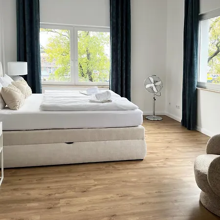 Grosse Mit Traumhaftem Hafenblick Von 