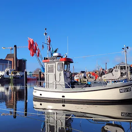 Grosse Mit Traumhaftem Hafenblick Von 