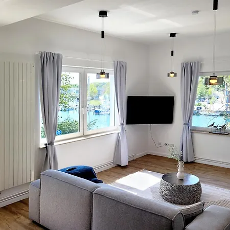 Grosse Mit Traumhaftem Hafenblick Von 