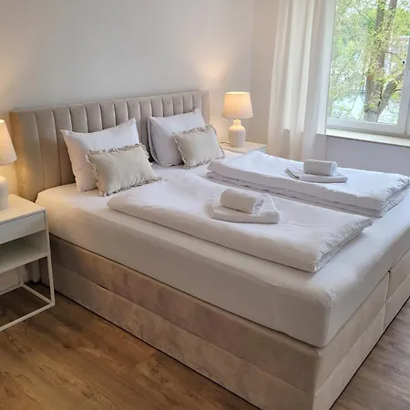 Grosse Mit Traumhaftem Hafenblick Von 