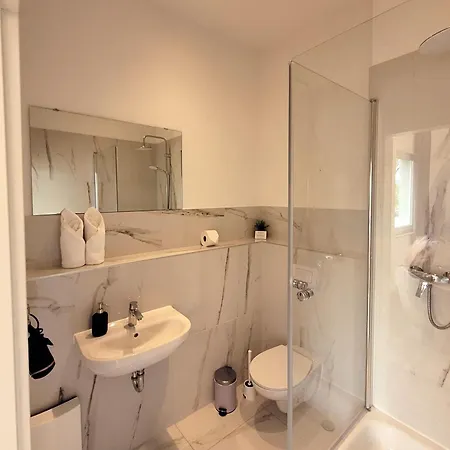 Grosse Mit Traumhaftem Hafenblick Von 