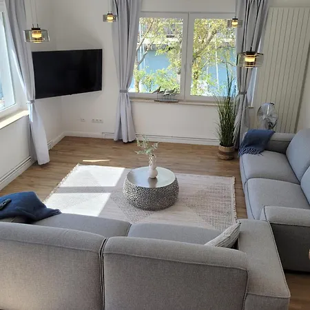 Grosse Mit Traumhaftem Hafenblick Von 